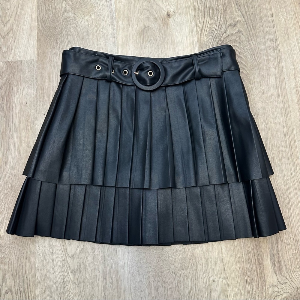 NWT &Merci Tiered Black Pleated Mini Skirt size L